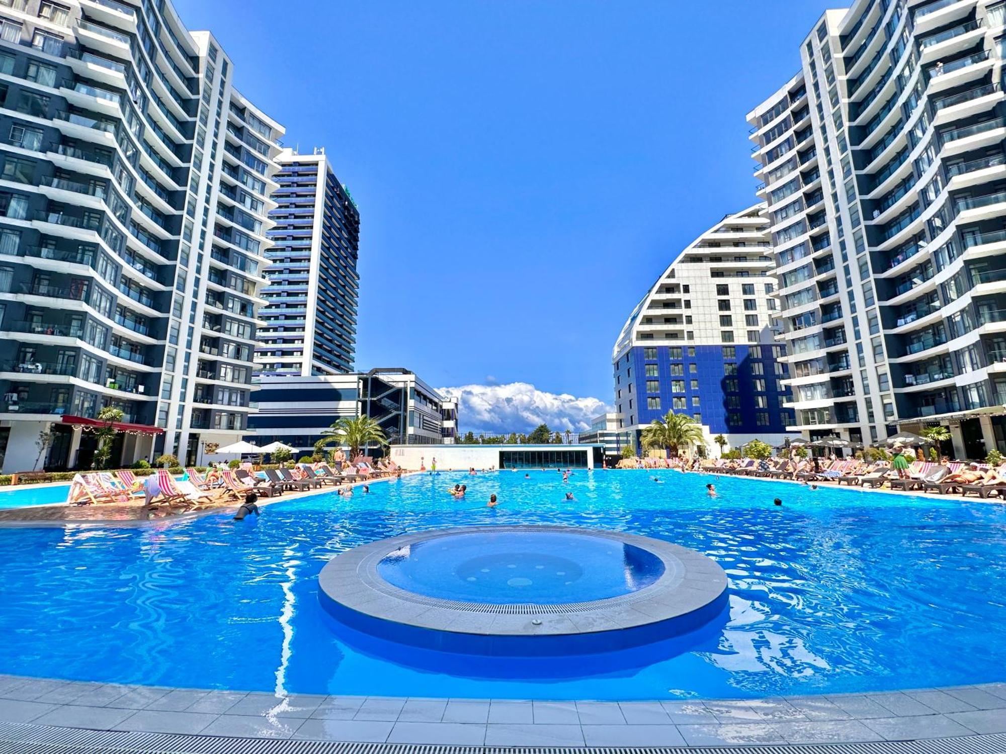 Batumi Boulevard Resort Экстерьер фото