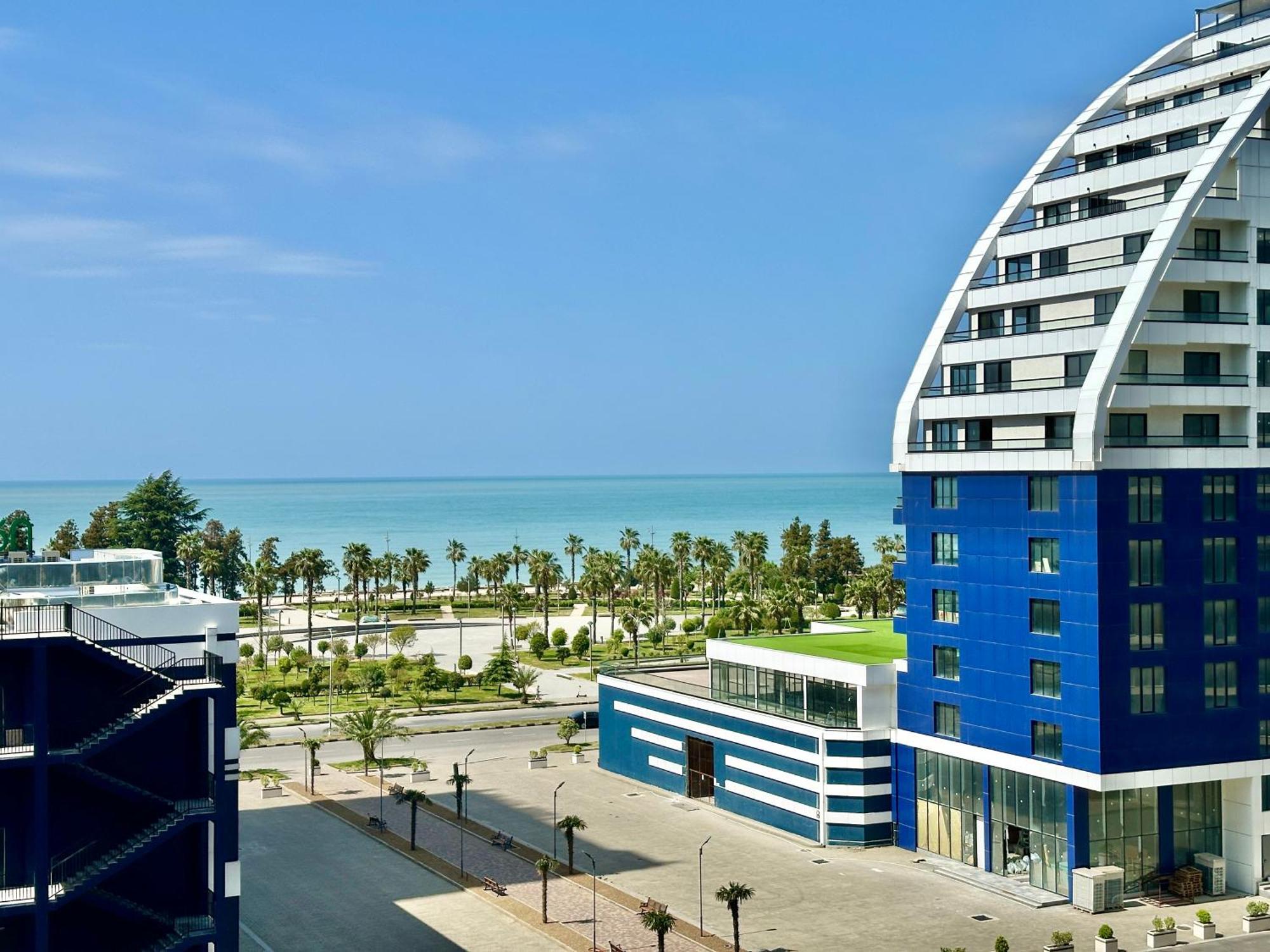 Batumi Boulevard Resort Экстерьер фото
