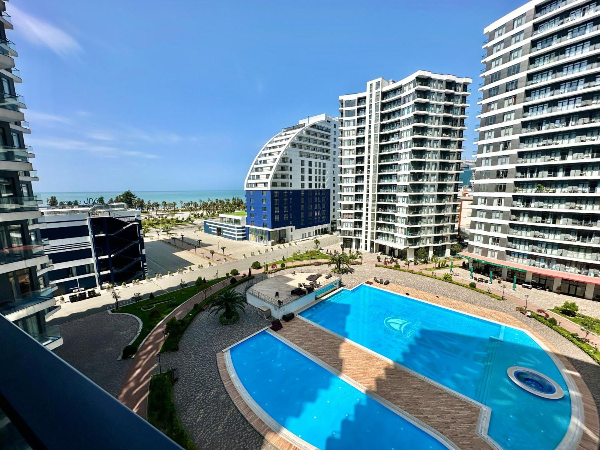 Batumi Boulevard Resort Экстерьер фото