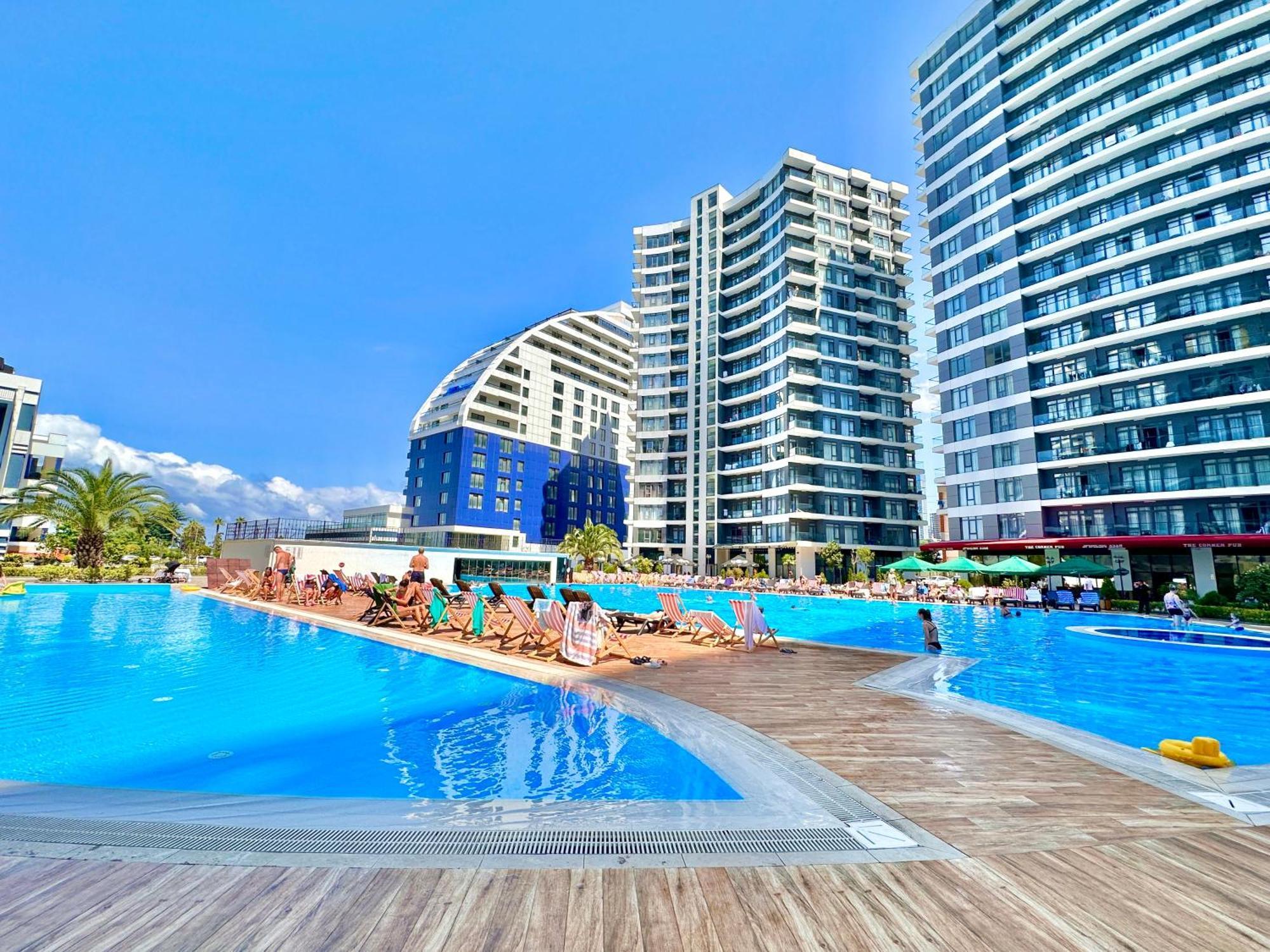 Batumi Boulevard Resort Экстерьер фото