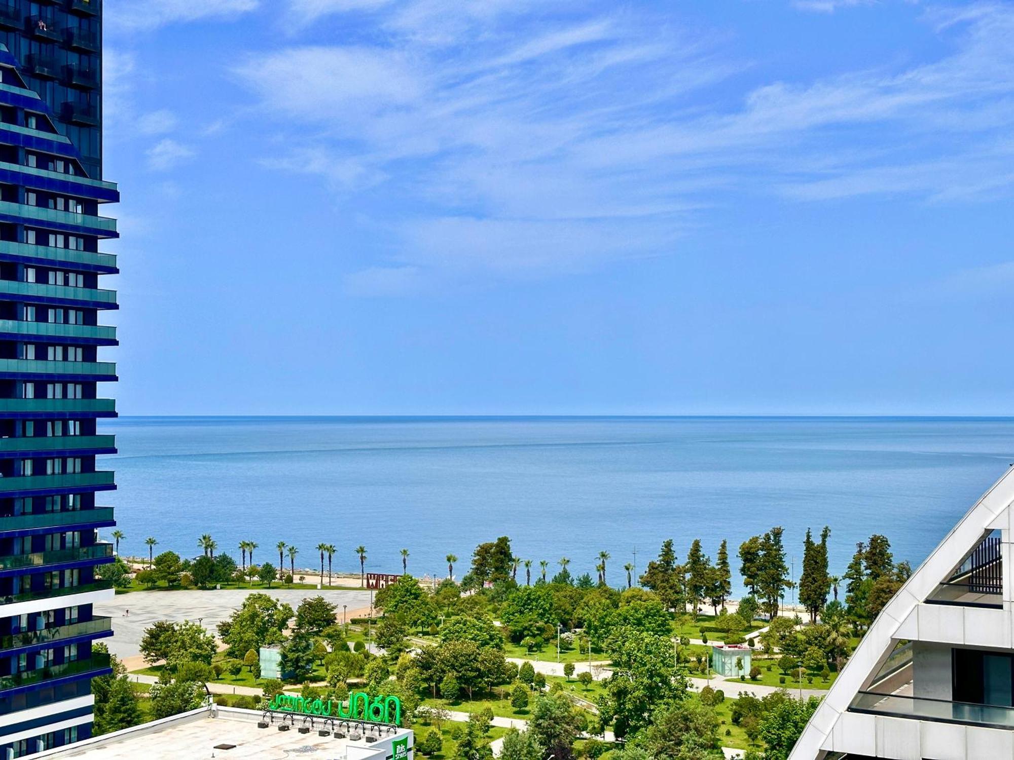 Batumi Boulevard Resort Экстерьер фото